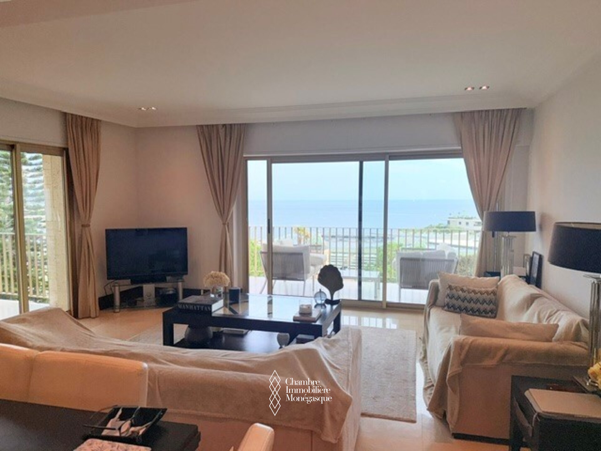 Exceptional Opportunity 2 bedroom apartment HERSILIA-Sea view