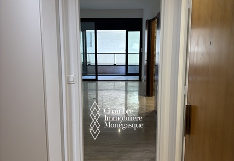 STUDIO / BUREAU - RESIDENCE LE MONTAIGNE - CARRE D'OR