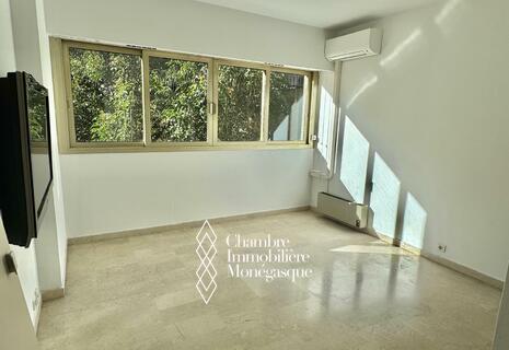 Saint Roman / Annonciade / Mixed-use studio