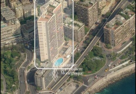 MIRABEAU : 2 PIECES - TERRASSE - VUE MER