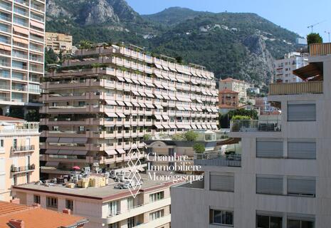 STUDIO dernier étage Bloc B Château Amiral