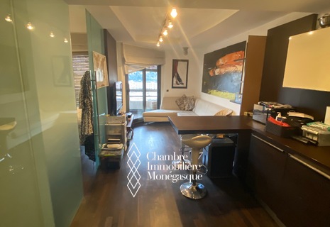 Deux pièces  au  Soleil d'or