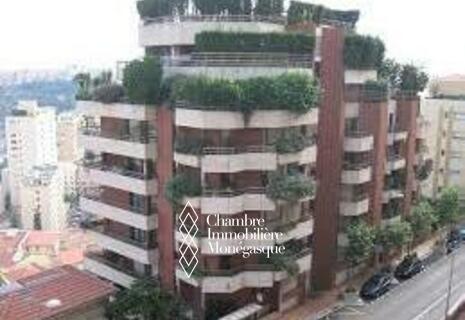 Deux pièces  au  Soleil d'or