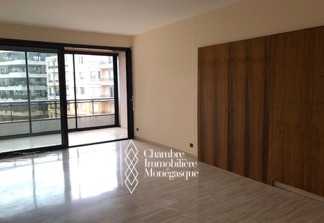 Montaigne - Large studio in the Golden Square, 2 minutes from the Casino