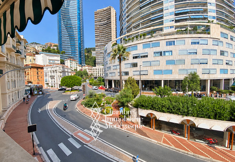 CALYPSO - Bello bilocale ad uso misto con loggia — Boulevard d’Italie