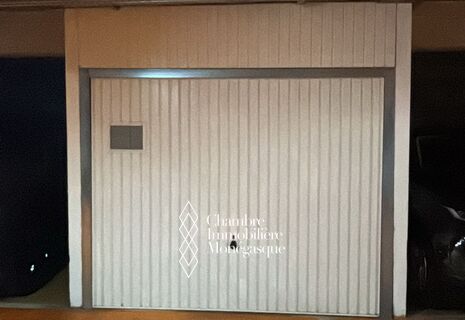 Closed box PARK PALACE
