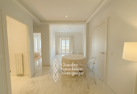 Elegante appartamento di 2 locali ristrutturato in un palazzo borghese