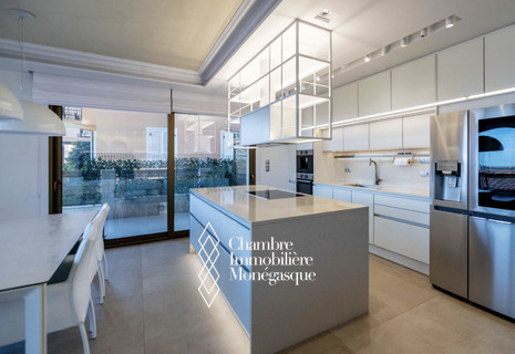 MAGNIFICENT 3-BEDROOM APARTMENT