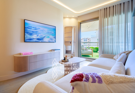 EXCLUSIVITÉ LUXUEUX   2P 76 M²  PRESTATIONS HAUT DE GAMME VUE PORT ET ROCHER  DOUBLE BOX