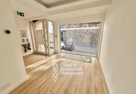 Boulevard d'ITALIE / MURS COMMERCIAUX LIBRES   avec FDC inclus   / RENOVATION COMPLETE