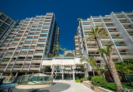 3 rooms, is ideally located facing the garden of the Casino / CARRE D'OR