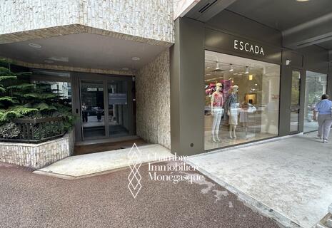 Bail commercial de 743 m2 en plein coeur du Carré d'Or