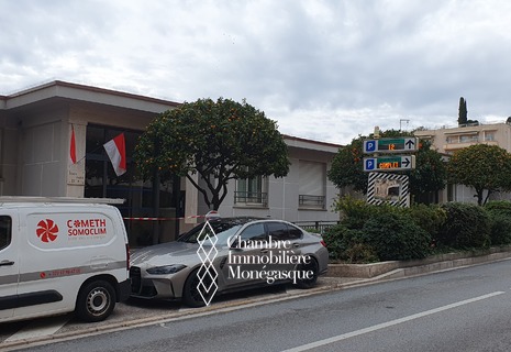 CHAMBRE DE SERVICE SUR BOULEVARD DE BELGIQUE.