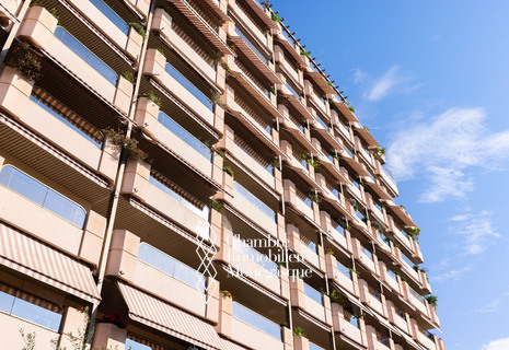 GRAND APPARTEMENT 2 PIÈCES AVEC TERRASSE ET JARDIN PRIVATIF