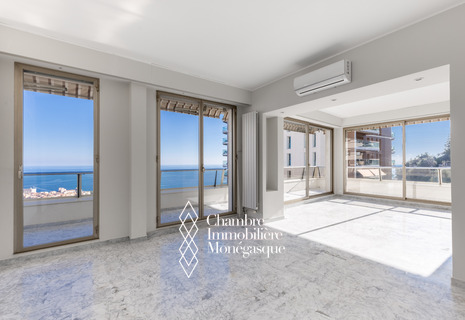 MAGNIFICENT 5 BEDROOM APARTMENT - SEA VIEW