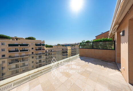 MAGNIFICO 3 CAMERE DA LETTO RISTRUTTURATO