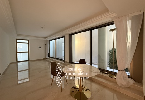 Monolocale ad uso misto in un nuovo edificio