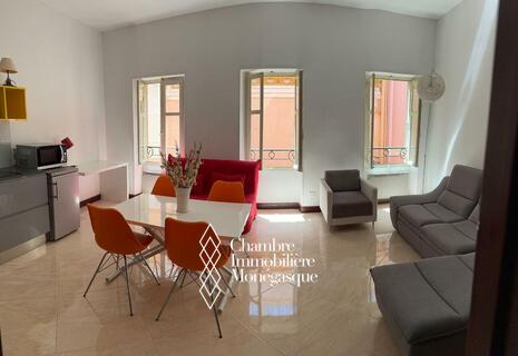 Monaco-Ville – Large mixed-use studio on the Rock