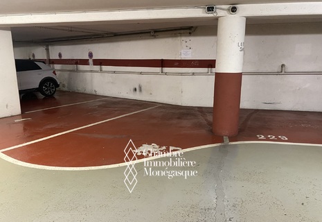 Patio Palace: Emplacement de Parking situé au 2° sous-sol