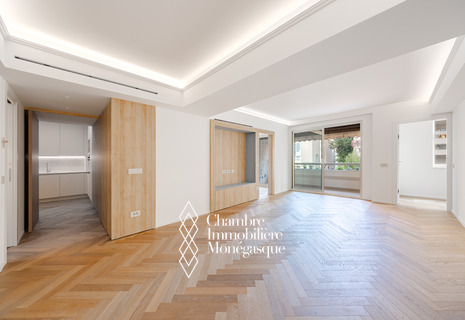 APPARTAMENTO AD USO MISTO PORTO