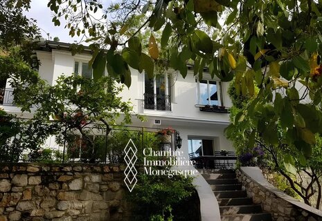 UNIQUE A MONACO VILLA AVEC PISCINE