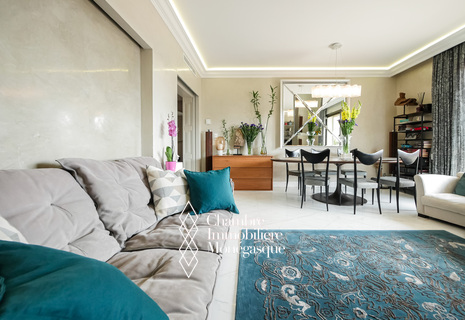BEVERLY PALACE - RENOVATED 3-BEDROOM FAMILY FLAT