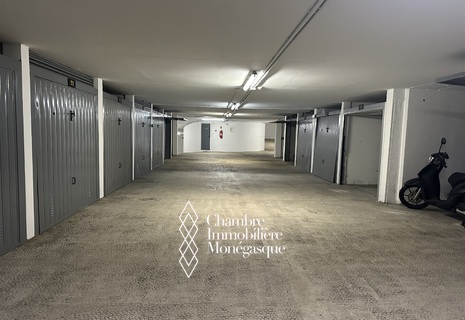 Monte Carlo : Location Parking Riviera Palace