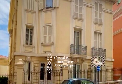 Superbe appartement bourgeois en cours de rénovation