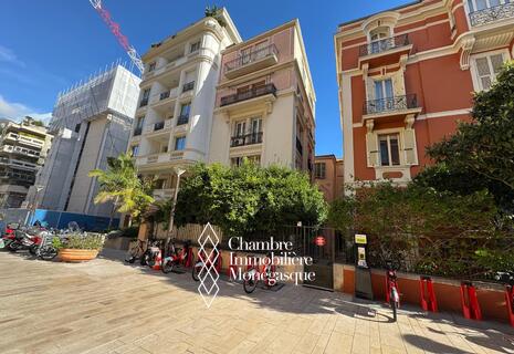 Condamine / Two small adjacent condominiums for sale