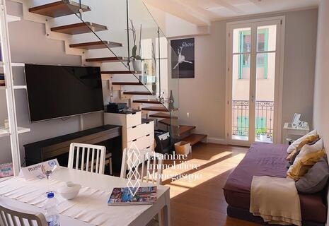 3 ROOMS DUPLEX - CONDAMINE - RUE CAROLINE