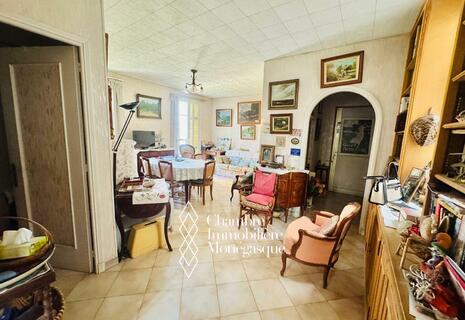 Condamine / Villa Bellevue / 1 bedroom apartment to refurbish