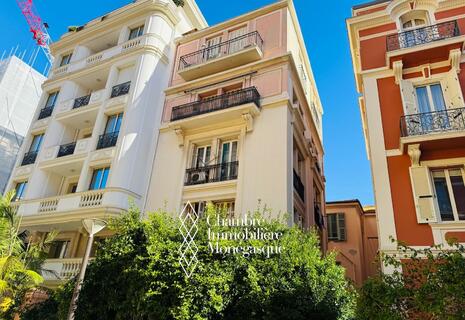 Condamine / Detached house to restructure