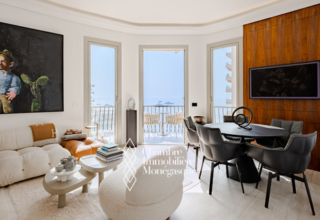LUXURIOUS ONE BEDROOM APARTMENT WITH STUDY - TOP FLOOR
