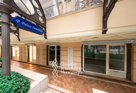 LOCAL EN PLEIN CARRÉ D’OR