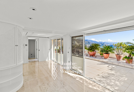 Exceptional Penthouse in the Carré d’Or – 360° Panoramic View