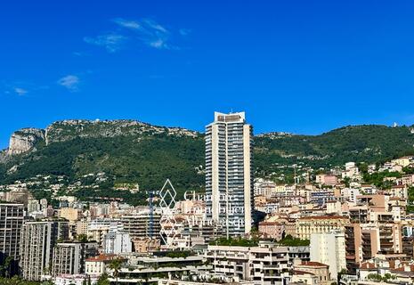ELEVATED LIVING | PRIME BIRD’S-EYE VIEW OF THE CASINO