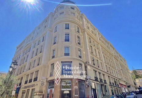 Palais de la Scala - A vendre, studio à usage mixte