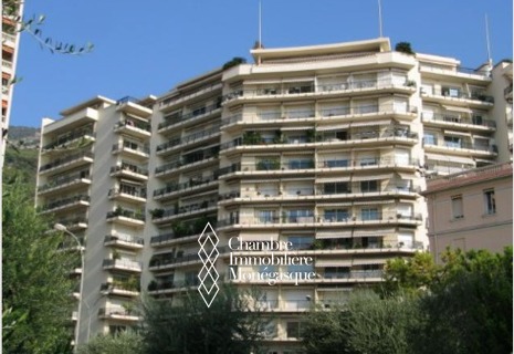 2 bedroom refurbished apartment, central