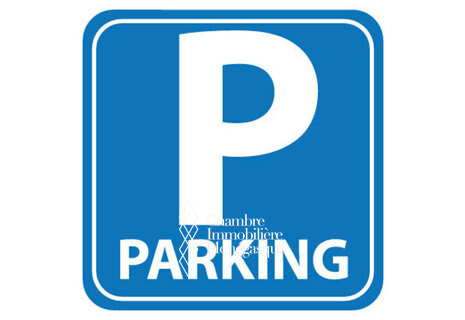 Saint Roman / Château Amiral / Parking space