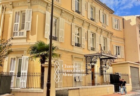 Appartamento di 2 locali in palazzina borghese