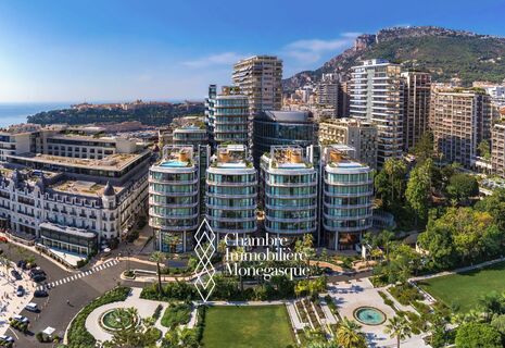 High-End Half-Floor Office in the Carré d’Or