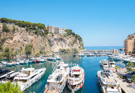PORT DE FONTVIEILLE - 2 PIÈCES RÉNOVÉ - VUE MER