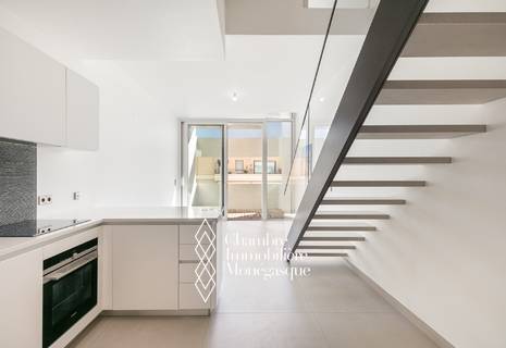 Nouveauté - Location appartement duplex 2 pièces Monaco Condamine résidence de standing