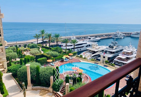 SUN-FILLED SEASIDE - 2 BED WITH GORGEOUS VIEWS
