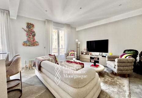 Appartement spacieux et entièrement rénové - Carré d'Or