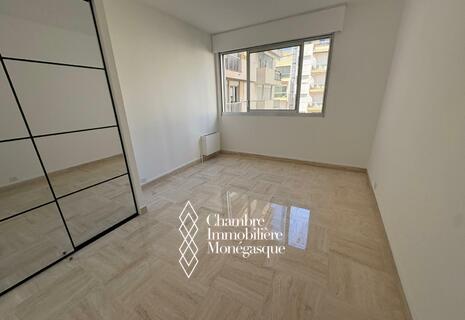 STUDIO - CHATEAU D'AZUR