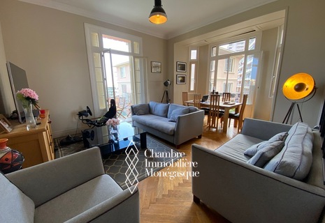 Appartement de 3 pièces sous loi 887 dans un immeuble bourgeois