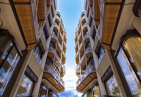 CENTRALLY LOCATED LUXURY FURNISHED DUPLEX