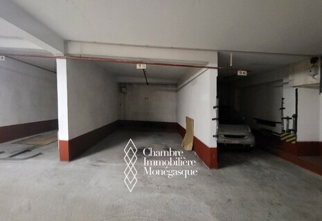 parking Chateau Amir