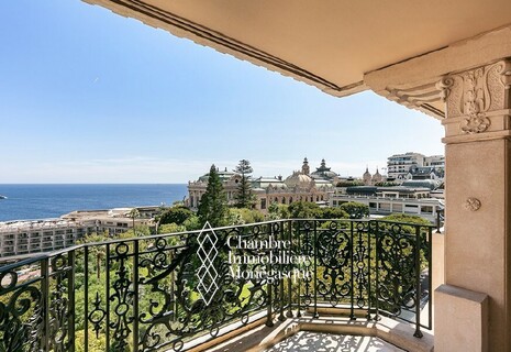 METROPOLE - Carré d'Or - Luxurious Renovated 6-Room Apartment